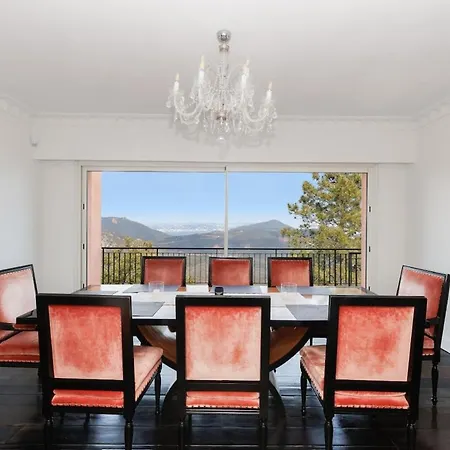 Luxurious With 7 Bedrooms Villa